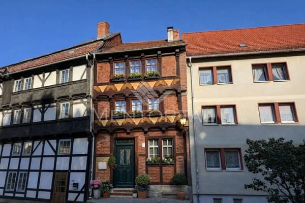 Immobilie in Halberstadt - Denkmalgeschütztes, unsaniertes Mehrfamilienhaus – Freie Entfaltung möglich! - Bild 2