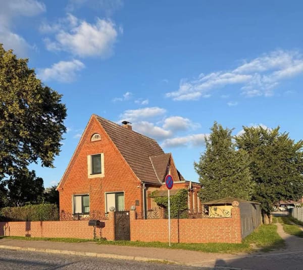 Immobilie in Carlow - Einfamilienhaus 127 m2 & Halle 140 m2 - Bild 0