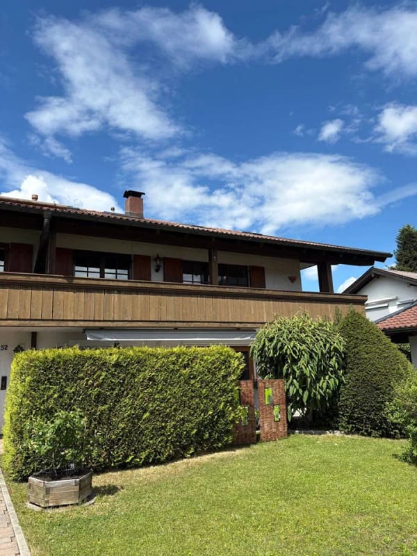 Immobilie in Grassau - Provisionsfrei ! Traumhafte 3-Zi.-Wohnung im Chiemgau | Bergblick statt Büroblick | Sofort beziehbar statt langem Warten - Bild 2