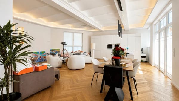 Immobilie in Kirchheim in Schwaben - Loftwohnung im Erdgeschoss inkl. designer Küche mit Geräten und 2 Carport-Stellplätzen - Bild 1