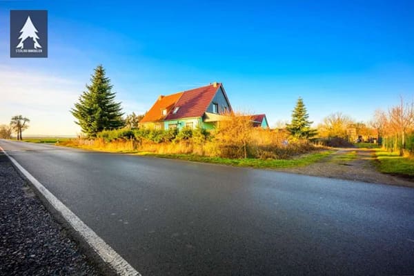 Immobilie in Seeland - Haus in Frose: Rohdiamant am Ortsrand mit XXL-Garten - Bild 0