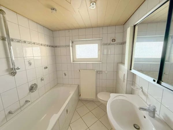 Immobilie in Neulußheim - Doppelhaushälfte in guter Wohngegend in Neulußheim zu verkaufen. - Bild 4