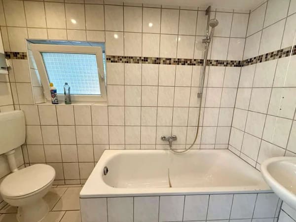 Immobilie in Neuhofen - Teilvermietetes Haus mit Potenzial  - Bild 2