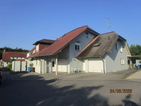 Immobilie in Volkertshausen - große Doppelhaushälfte mit Charme, Flair und einer außergewöhnlichen Architektur in Volkertshausen - Bild 0