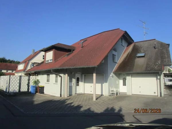 Immobilie in Volkertshausen - große Doppelhaushälfte mit Charme, Flair und einer außergewöhnlichen Architektur in Volkertshausen - Bild 1