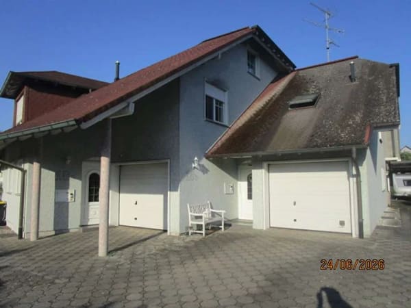 Immobilie in Volkertshausen - große Doppelhaushälfte mit Charme, Flair und einer außergewöhnlichen Architektur in Volkertshausen - Bild 3