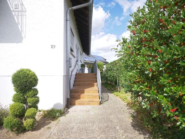 Immobilie in Bodenheim - Freistehendes Ein- bis Zweifamilienhaus mit großzügigem Garten & Garage! - Bild 2