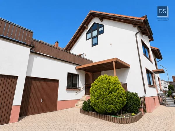 Immobilie in Goldbach - DSFI Immobilien - geräumiges 2 Familienhaus in Goldbach - Bild 1