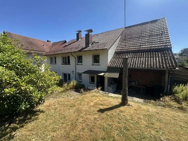 Immobilie in Helsa - Wohnen mit Freiraum – großzügiges Haus mit Scheune, Garten & ca. 3.500 m² Grundstück! - Bild 0