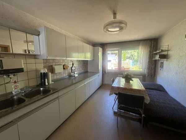 Immobilie in Helsa - Wohnen mit Freiraum – großzügiges Haus mit Scheune, Garten & ca. 3.500 m² Grundstück! - Bild 1