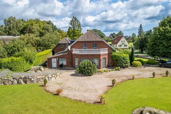 Immobilie in Waabs - Landhaus mit Charakter auf 2.719 m² Grundstück - Bild 4