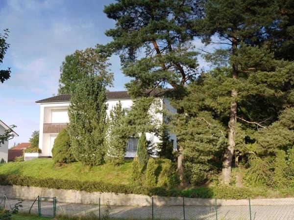 Immobilie in Schwindegg - Großzügiges Einfamilienhaus mit riesigem Garten - Bild 0