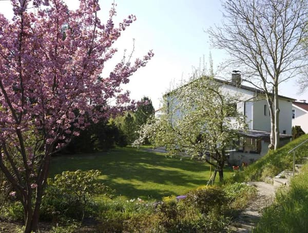 Immobilie in Schwindegg - Großzügiges Einfamilienhaus mit riesigem Garten - Bild 1