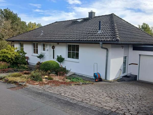 Immobilie in Manderscheid - Gepflegter Bungalow mit Blick ins Grüne - Bild 0