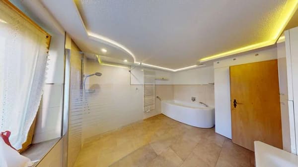 Immobilie in Sömmerda - Doppelhaushälfte mit zwei Wohnbereichen,  Sauna und Familiengarten - Bild 1