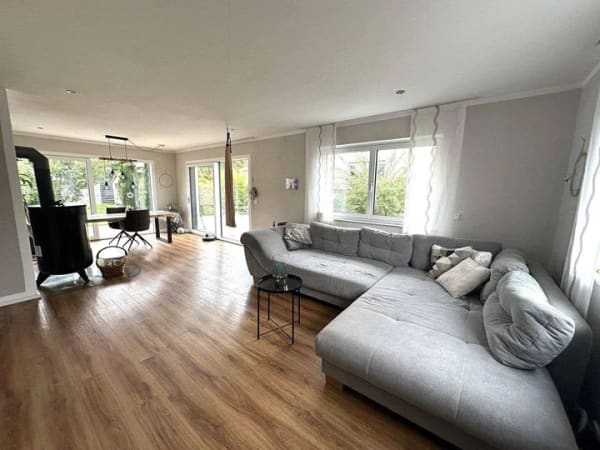 Immobilie in Pförring - Großzügiges und modernes Einfamilienhaus für die ganze Familie - Bild 2