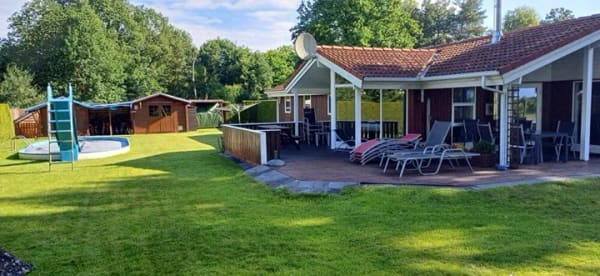 Immobilie in Lindow (Mark) - Top-Angebot im Frühjahr: Bungalow mit Pool, Sauna & Grill-Kota, Kamin-Ofen, viele weitere Extras - Bild 0