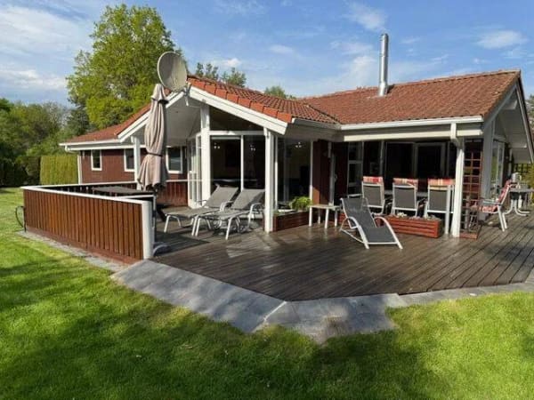 Immobilie in Lindow (Mark) - Top-Angebot im Frühjahr: Bungalow mit Pool, Sauna & Grill-Kota, Kamin-Ofen, viele weitere Extras - Bild 1