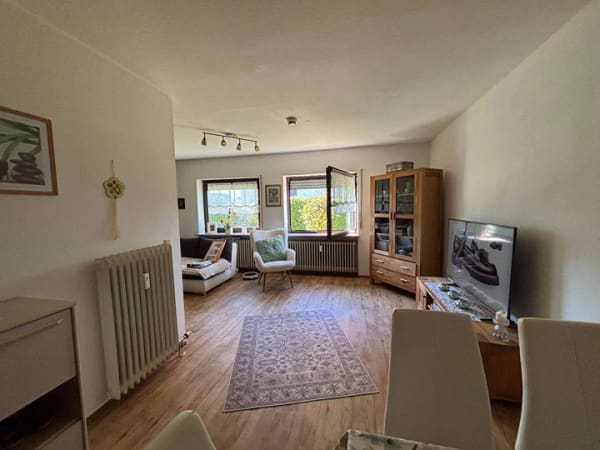 Immobilie in Roth - Solide Kapitalanlage in Roth: vermietete 1,5-Zimmer-Wohnung mit Stellplatz - Bild 1
