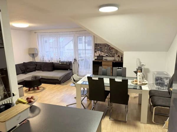 Immobilie in Schwaikheim - Charmante 2-Zimmer-Dachgeschosswohnung in Schwaikheim PROVISIONSFREI  - Bild 2