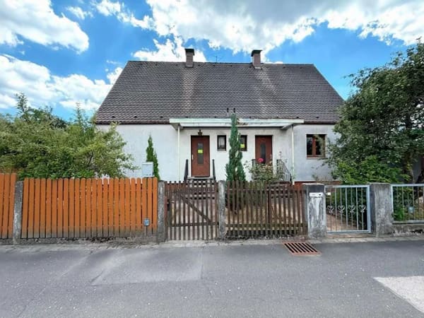 Immobilie in Feucht - 2 Doppelhaushälften als Doppelhaus * in Feucht - Bild 0