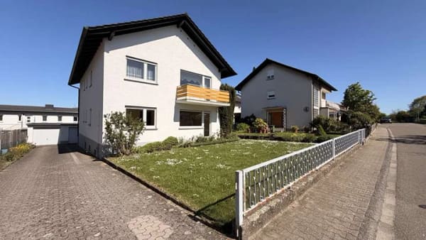 Immobilie in Rauenberg - Zweifamilienhaus mit zwei Garagen und großem Grundstück · Sofort verfügbar · Unvermietetes Objekt  - Bild 0