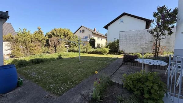 Immobilie in Rauenberg - Zweifamilienhaus mit zwei Garagen und großem Grundstück · Sofort verfügbar · Unvermietetes Objekt  - Bild 2