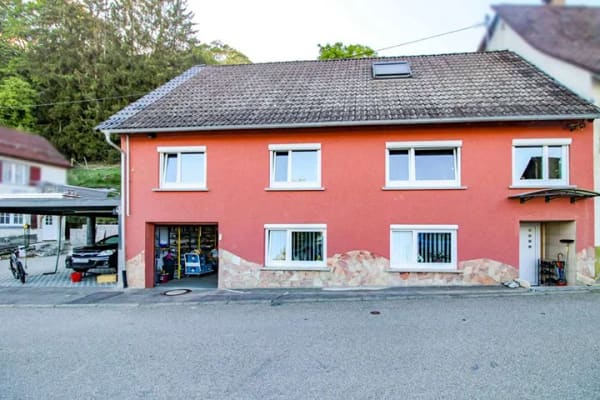 Immobilie in Geisingen - Ihr neues Zuhause: Sanierte Doppelhaushälfte mit Garage, Carport und Nebengebäude in Aulfingen

 - Bild 0