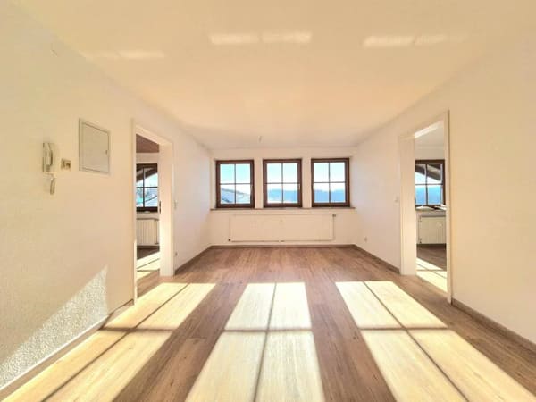 Immobilie in Rinchnach - Sonne, Raum und Komfort: Lichtdurchflutete 3-Zimmer-Wohnung - Bild 0