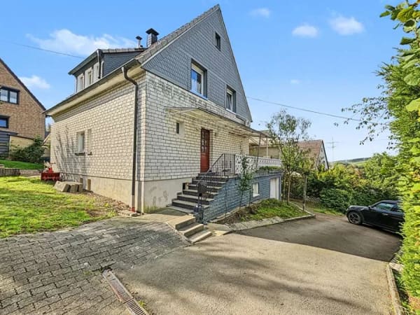 Immobilie in Bergneustadt - Direkt bezugsfertig – schönes Einfamilienhaus mit vier Zimmern und Kamin in Bergneustadt - Bild 1