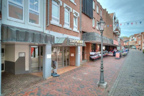 Immobilie in Oldenburg in Holstein - Innenstadt vor der Tür und Ruhe zu Hause: 3-Zi.-Wohnung mit Südbalkon - Bild 2