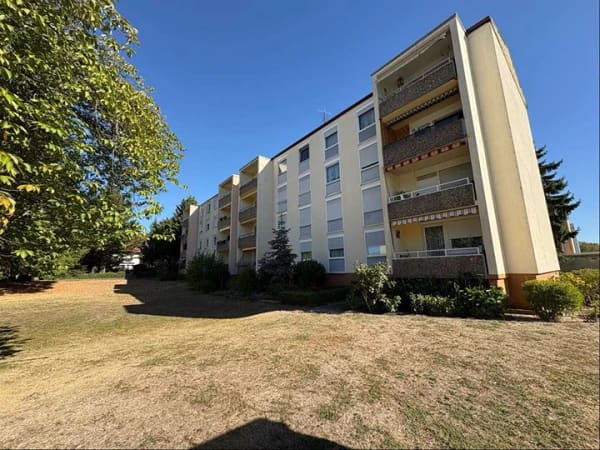 Immobilie in Landau in der Pfalz - Gut geschnittene 4-Zimmerwohnung mit Balkon und Gestaltungspotenzial - Bild 1