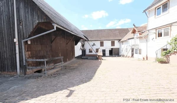 Immobilie in Lützelbach - Dreiseitenhof mit Wohnhaus, Anbau, Garage, Querbau mit 9 Pferdeboxen, 2 Scheunen, ausbaubare Wohnung - Bild 0