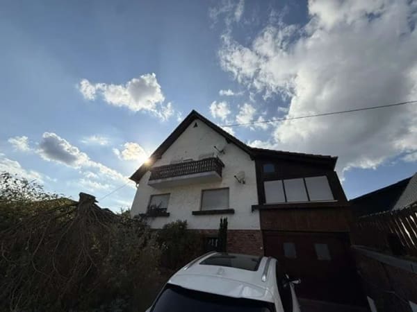 Immobilie in Lebach - Einfamilienhaus mit  großzügiger Garage und vielseitigem Platzangebot in Lebach- Niedersaubach - Bild 4