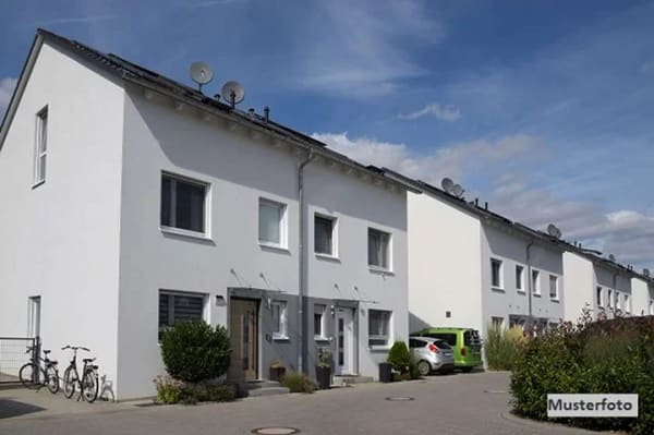 Immobilie in Rühen - 2-Familien-Doppelhaushälfte - provisionsfrei - Bild 0