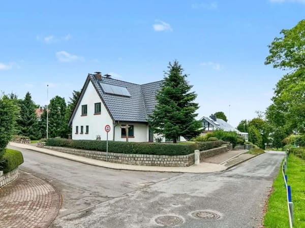 Immobilie in Stapel - Wohnen mit Wasserblick - bezugsfertiges Einfamilienhaus zu verkaufen in Stapel - Bild 2