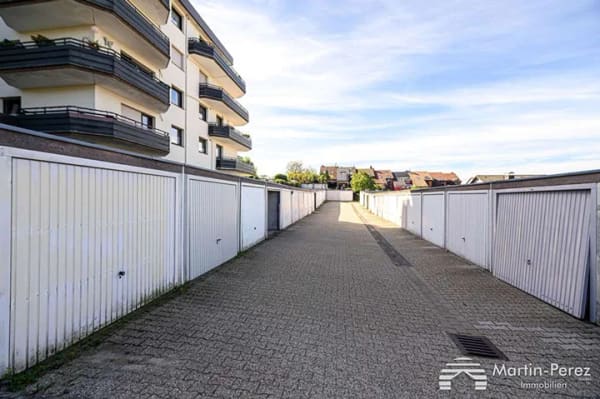Immobilie in Breckerfeld - Drei-Zimmer-Eigentumswohnung (Erbbaurecht)
- 2 Balkone - Aufzug - Garage - - Bild 1