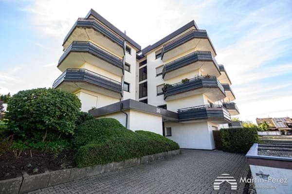 Immobilie in Breckerfeld - Drei-Zimmer-Eigentumswohnung (Erbbaurecht)
- 2 Balkone - Aufzug - Garage - - Bild 2