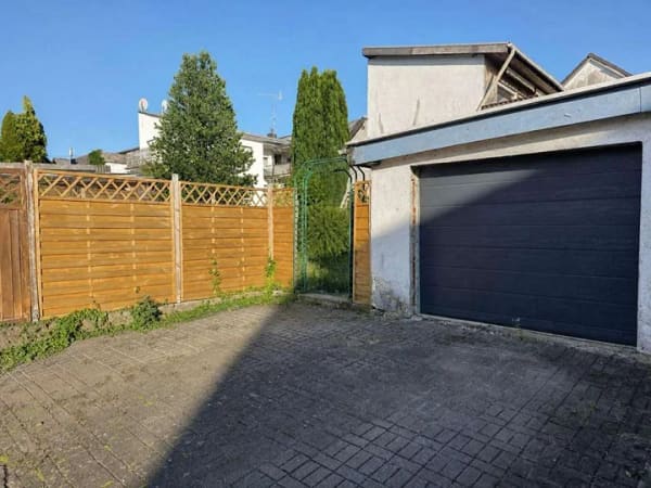 Immobilie in Wirges - Doppelhaushälfte mit zwei separat nutzbaren Wohneinheiten - Bild 1