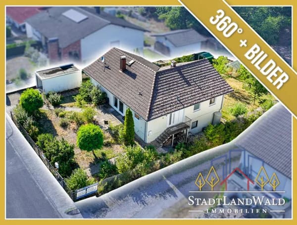 Immobilie in Fischbach bei Dahn - Bungalow am Waldrand von Fischbach – Terrasse, Balkon, Garage und Blick ins Grüne - Bild 0