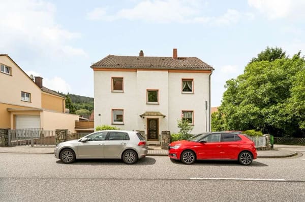 Immobilie in Eppstein - Zwei Wohneinheiten, viele Möglichkeiten - attraktives Zweifamilienhaus in Eppstein - Bild 0