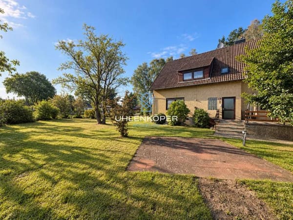 Immobilie in Suderburg - Viel Ruhe, viel Privatsphäre: Gepflegtes Zweifamilienhaus in Suderburg - Bild 2