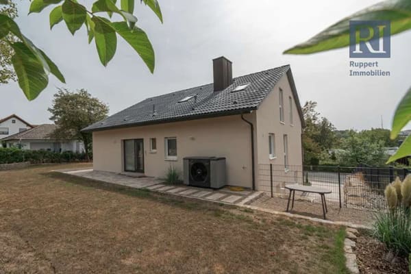 Immobilie in Marktbreit - Modernes Mehrparteienhaus mit flexibler Nutzung - Bild 2