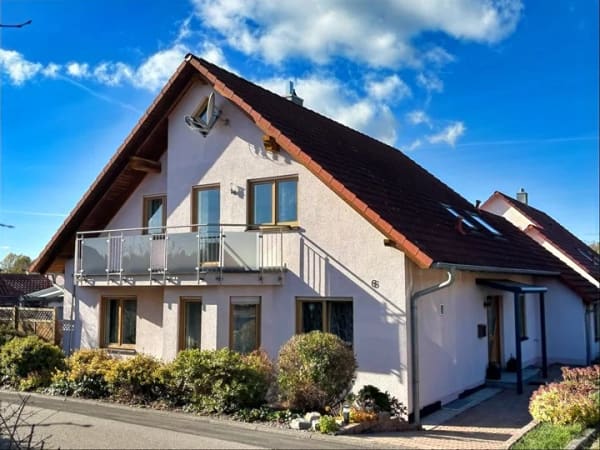 Immobilie in Ilshofen - Sehr gepflegtes Wohnhaus in schöner Siedlungslage - Bild 0
