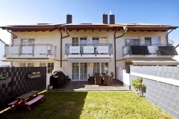 Immobilie in Langweid am Lech - Modernes Reihenmittelhaus mit stilvoller Ausstattung, großem Dachstudio und sonniger Südterrasse - Bild 0