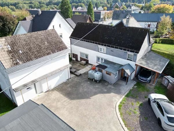 Immobilie in Dernbach - Gepflegtes Einfamilienhaus mit Hof in Dernbach, super Lage - Bild 2