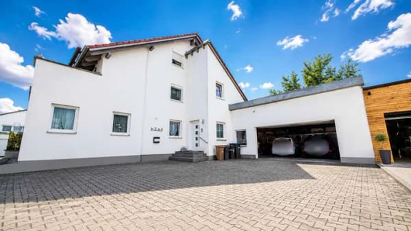 Immobilie in Straßkirchen - TOP Gelegenheit*** Maisonettewohnung mit Garten, Balkon & viel Privatsphäre - Bild 2