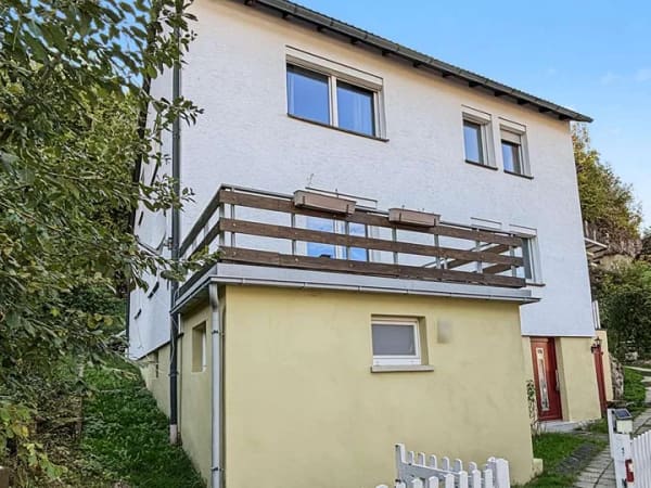 Immobilie in Hollfeld - Charmantes Einfamilienhaus, idyllisch gelegen mit
zeitgemäßen Renovierungen in Krögelstein - Bild 0