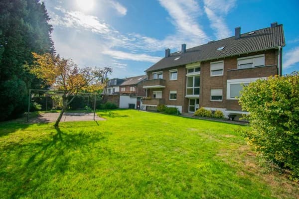 Immobilie in Neukirchen-Vluyn - Attraktive Kapitalanlage im Herzen von Neukirchen: Gepflegte 3-Zimmer- Eigentumswohnung mit zwei Bal - Bild 0