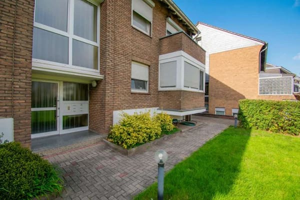 Immobilie in Neukirchen-Vluyn - Attraktive Kapitalanlage im Herzen von Neukirchen: Gepflegte 3-Zimmer- Eigentumswohnung mit zwei Bal - Bild 1